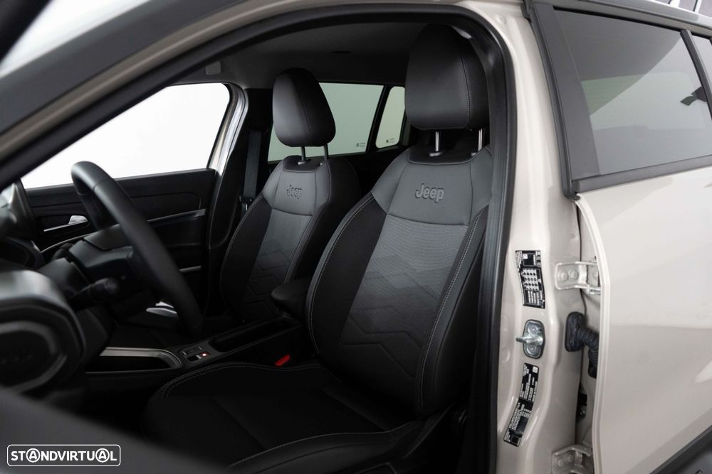 Jeep Avenger 54 kWh Summit - 10