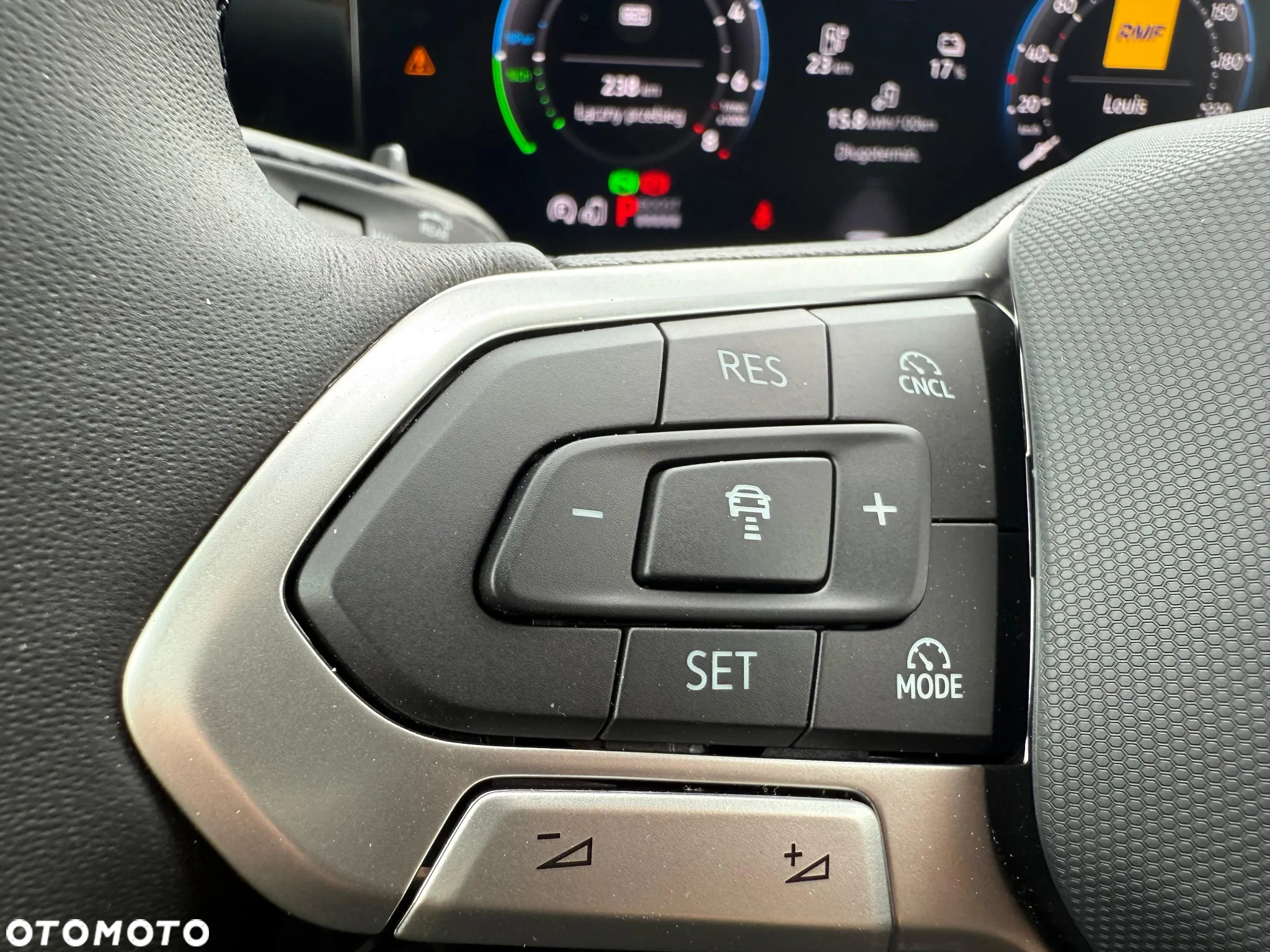 Volkswagen Passat 1.5 TSI ACT mHEV Business Plus DSG - 21