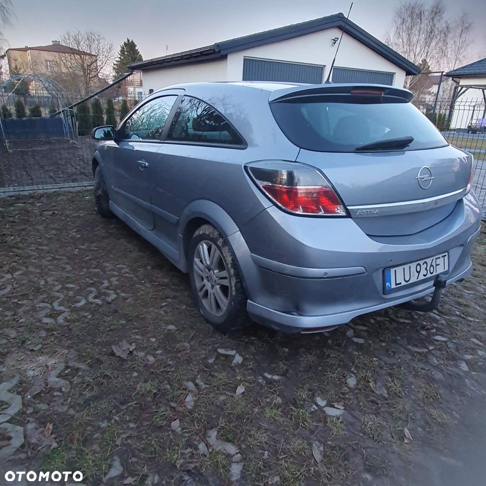 Opel Astra 1.6 Essentia EasyTronic - 4
