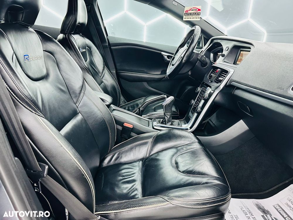 Volvo V40 D2 R Design - 9