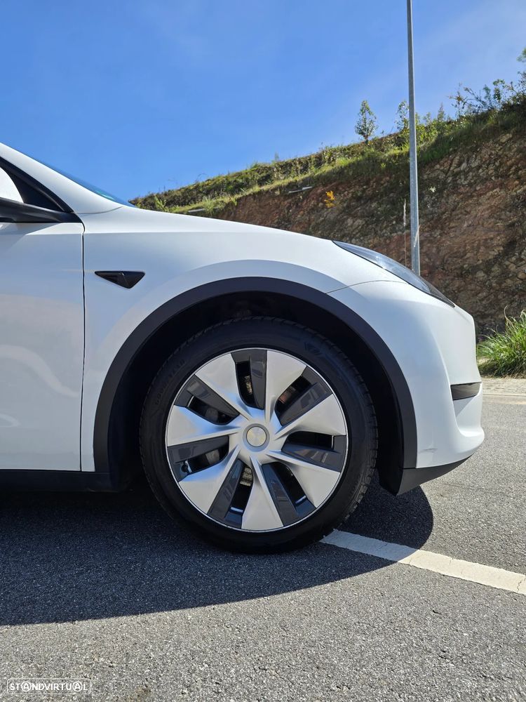 Tesla Model Y RWD - 9
