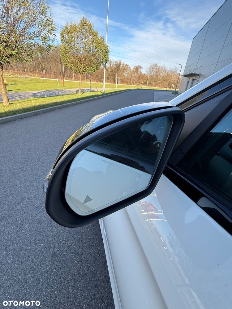 Mercedes-Benz GLC 300 4Matic 9G-TRONIC AMG Line - 9