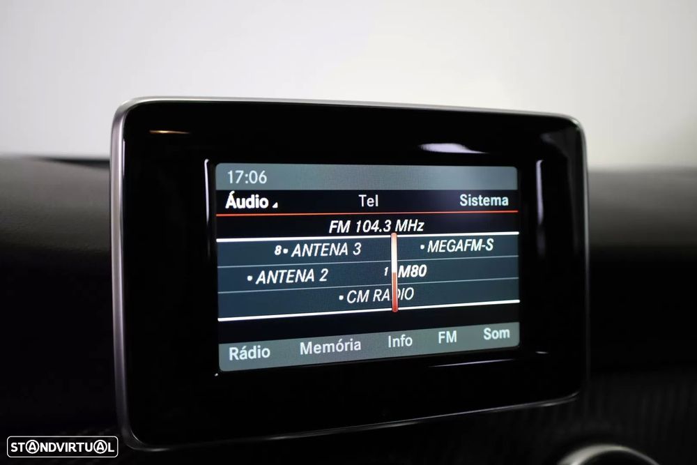 Mercedes-Benz A 200 d AMG Line - 26