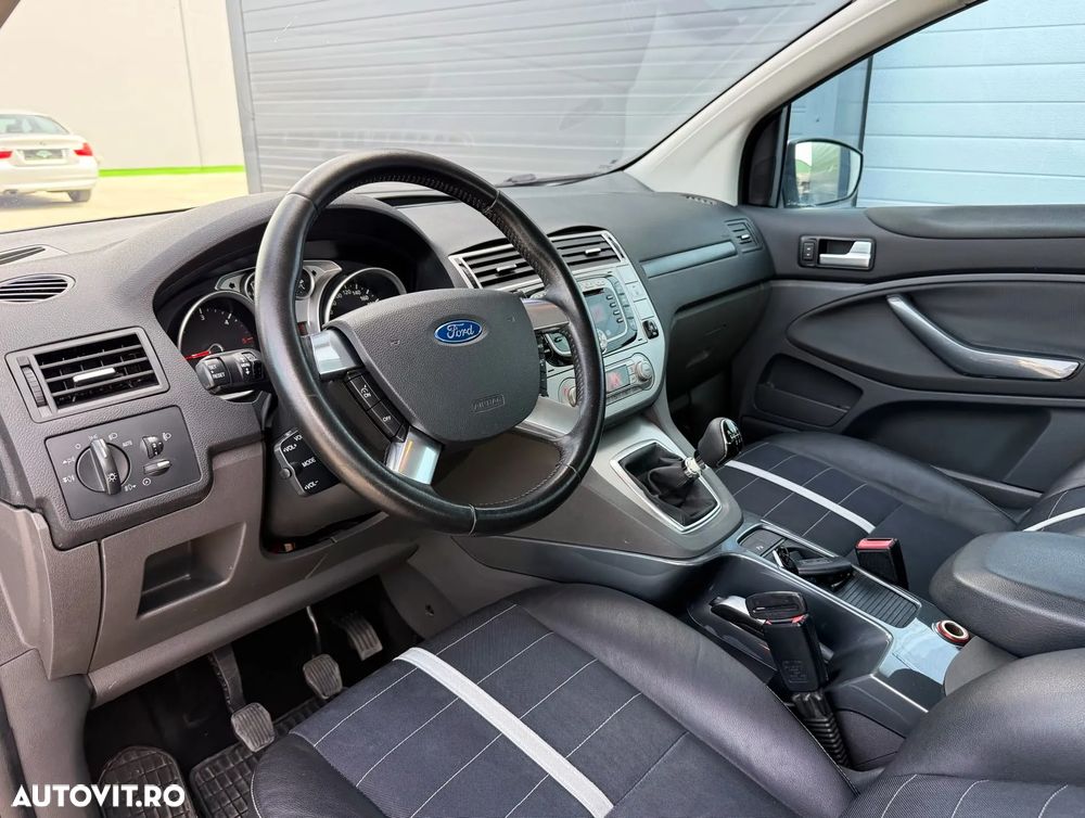 Ford Kuga 2.0 TDCi 2x4 Trend - 16