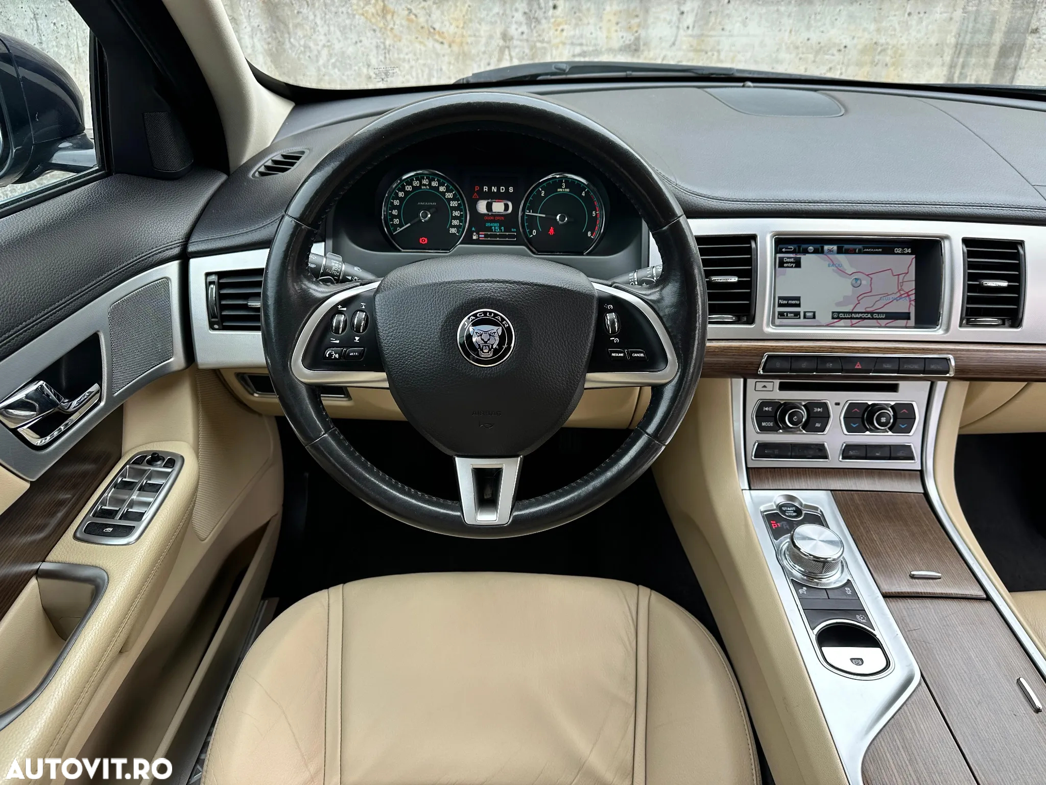 Jaguar XF 2.2D - 6