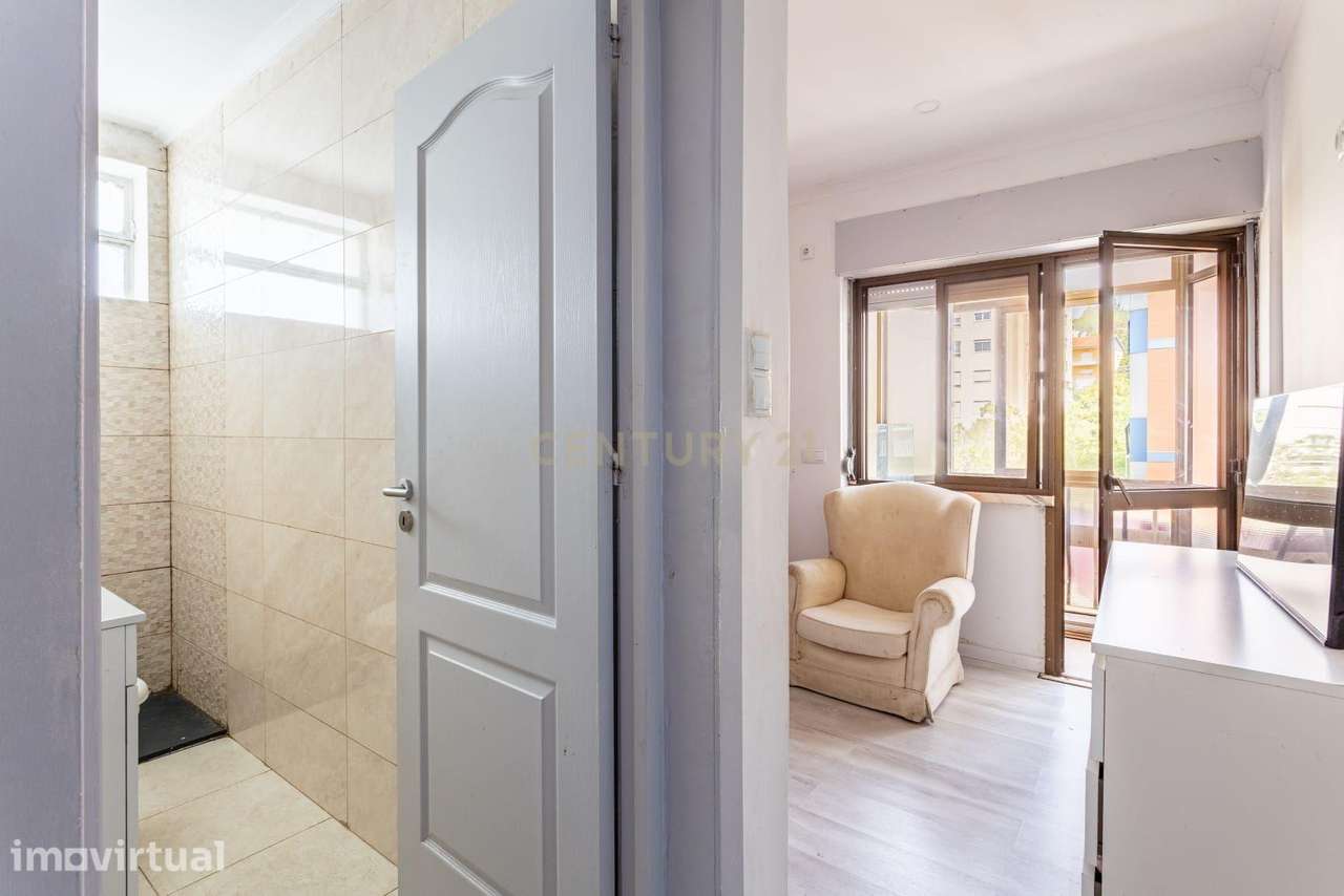 Apartamento T3 na Ramada com 92 m² e vista incrível para Lisboa - Grande imagem: 5/26