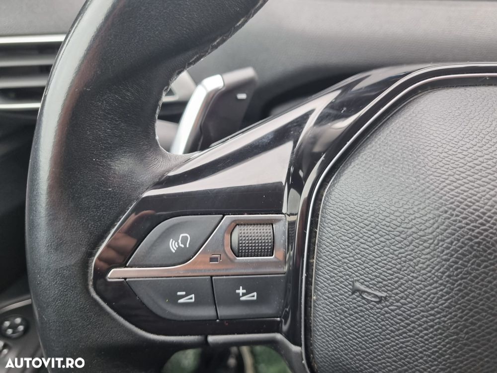 Peugeot 3008 1.5 BlueHDI 130 EAT8 Allure Pack - 16