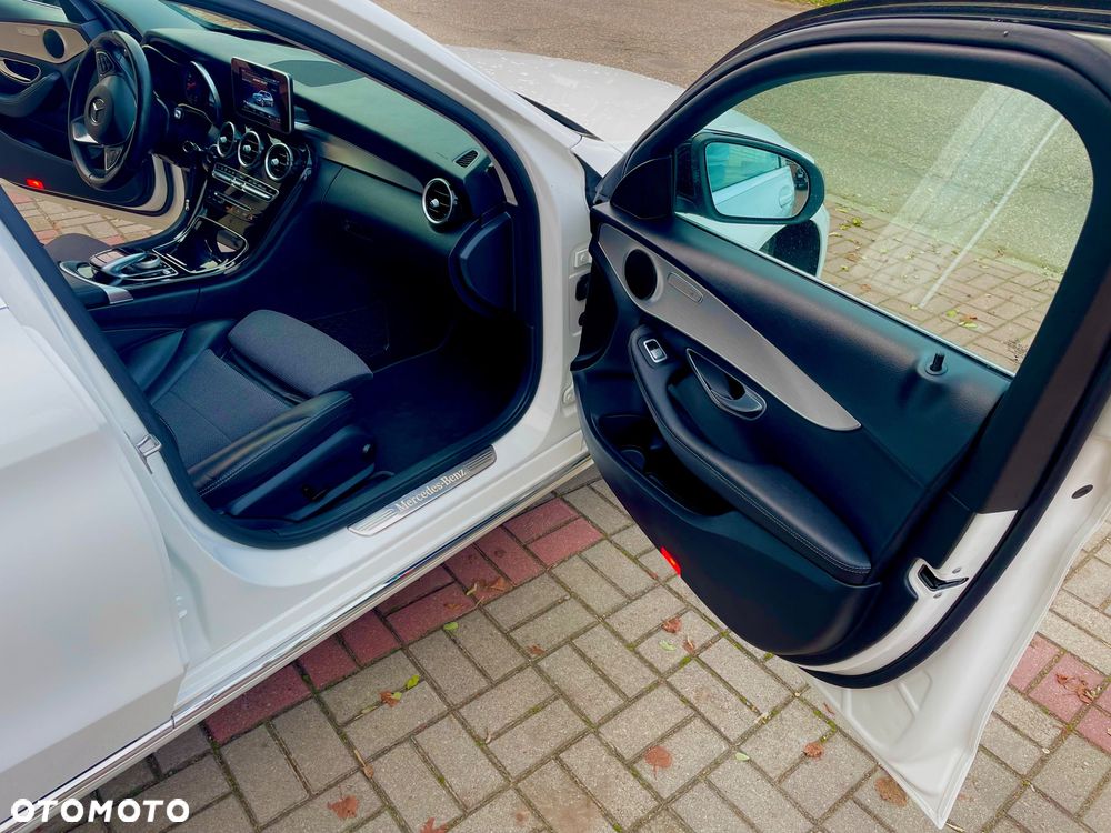 Mercedes-Benz Klasa C 300 7G-TRONIC Avantgarde - 9