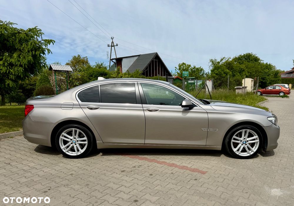 BMW Seria 7 740d xDrive - 15
