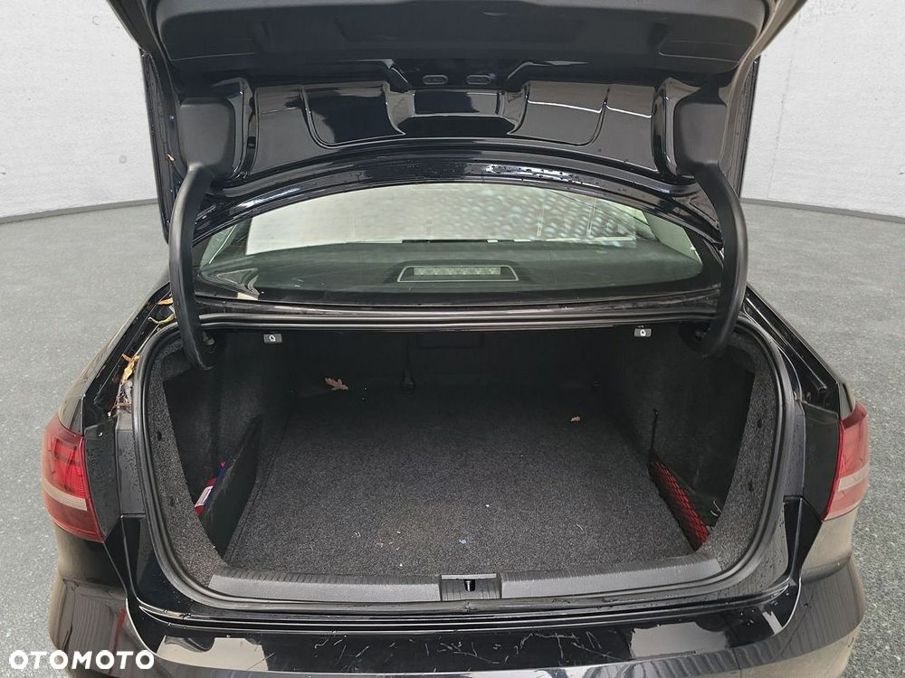 Volkswagen Jetta - 13