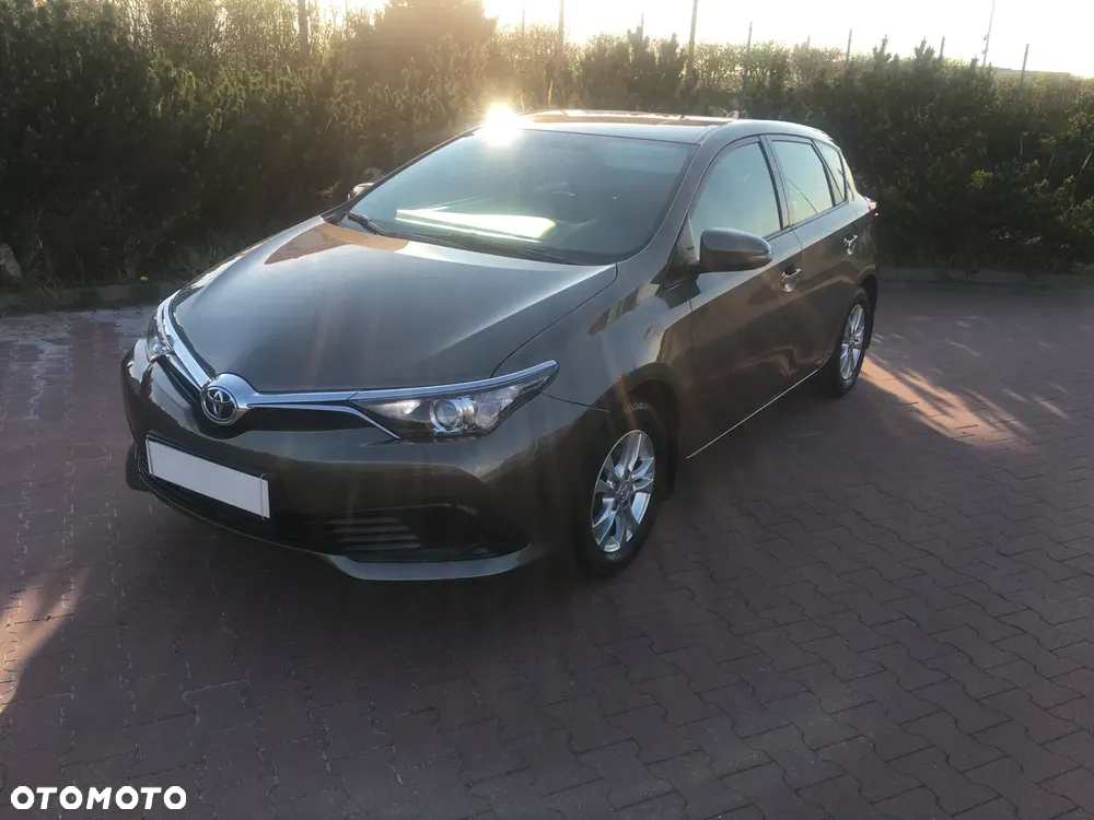 Toyota Auris - 5