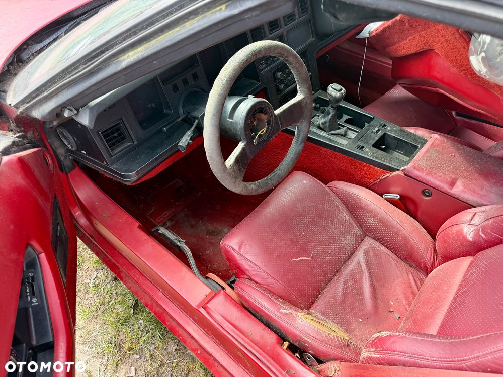 Chevrolet Corvette - 9