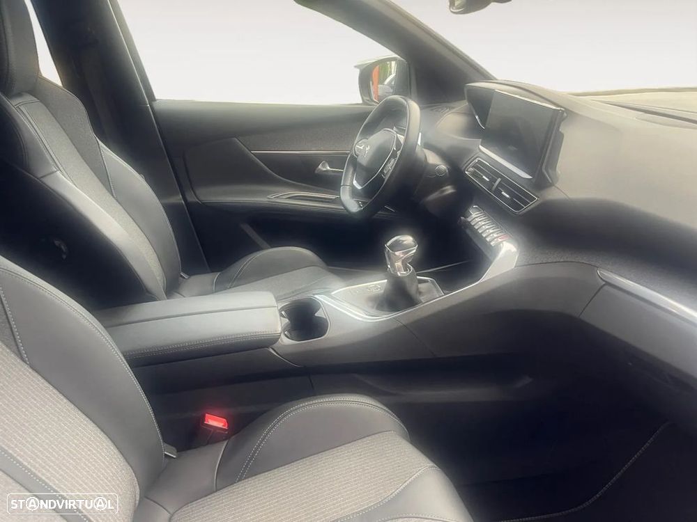 Peugeot 2008 1.2 PureTech Allure Pack - 14