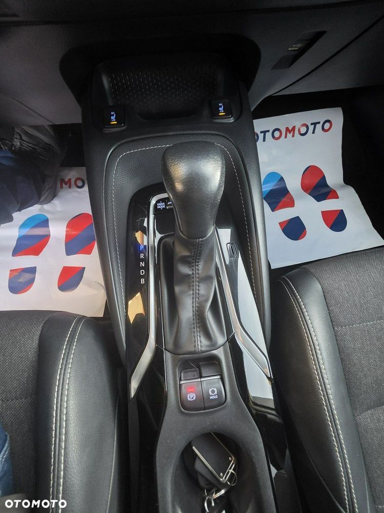 Toyota Corolla 1.8 Hybrid Executive - 13