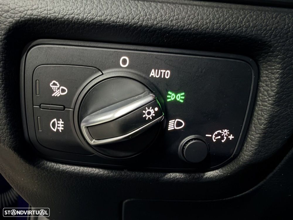 Audi A3 Sportback 30 TFSI Sport - 19