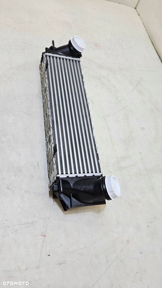 chłodnica powietrza intercooler bmw f10 f07 gt lci f11 nowa 7618768-03 - 3