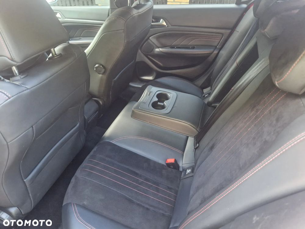 Peugeot 308 - 13