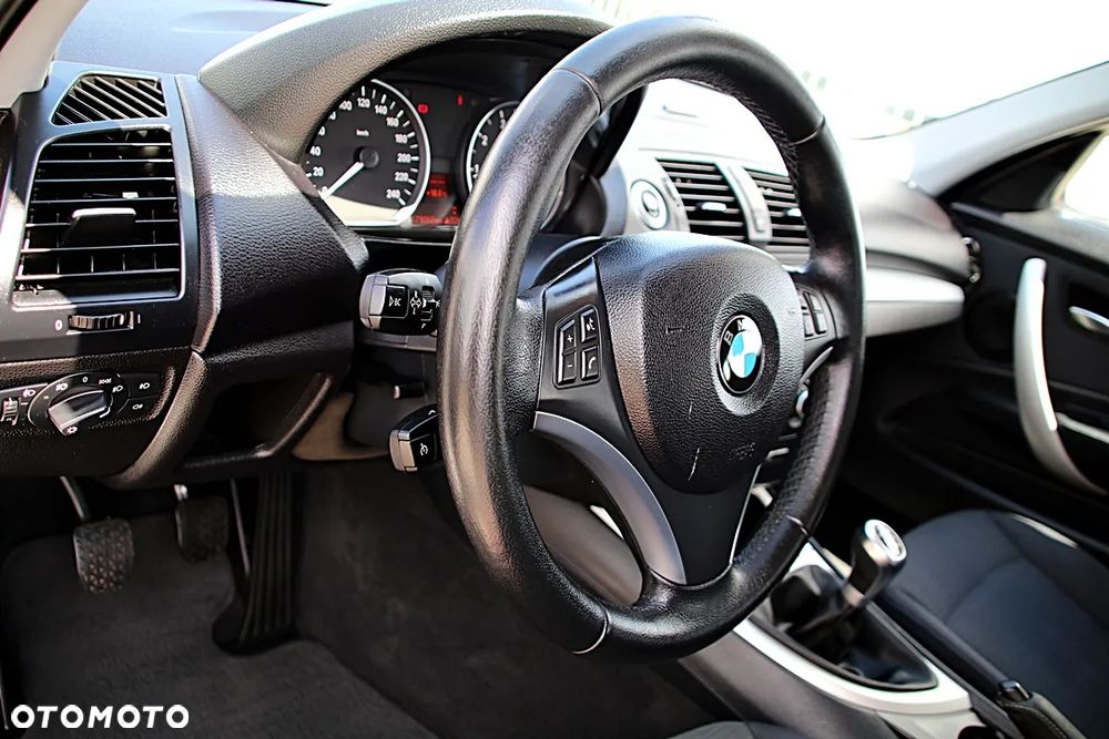 BMW Seria 1 116i Edition Sport - 28