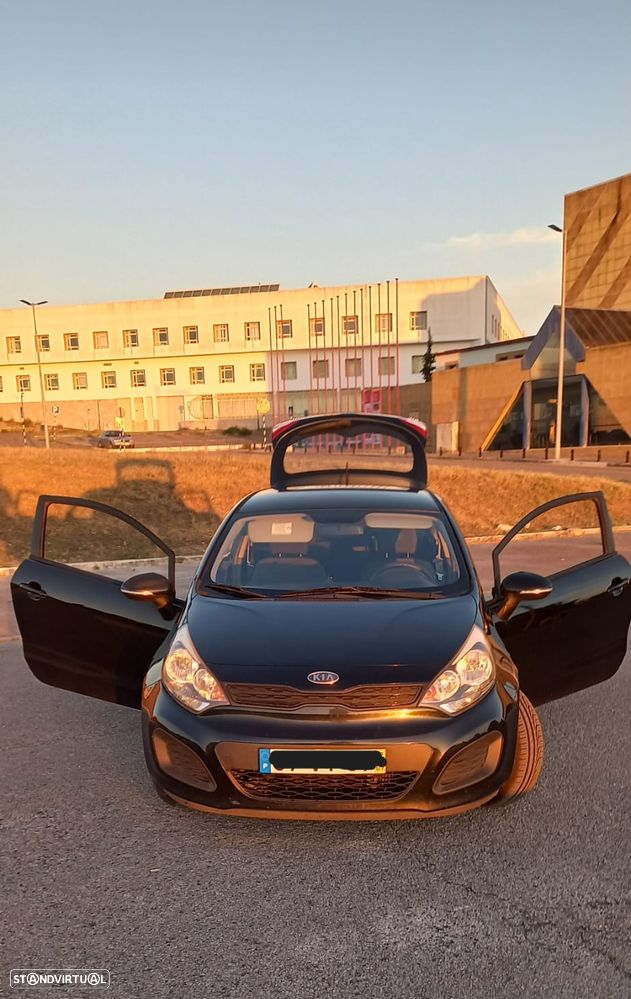 Kia Rio 1.1 CRDi EX - 4