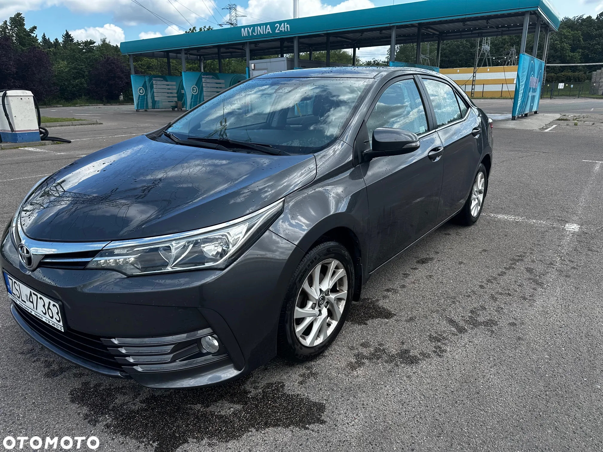 Toyota Corolla - 4