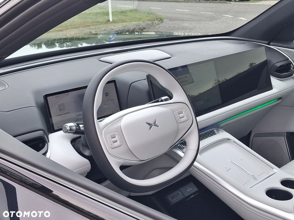 XPeng G9 94.6 kWh RWD Long Range - 11