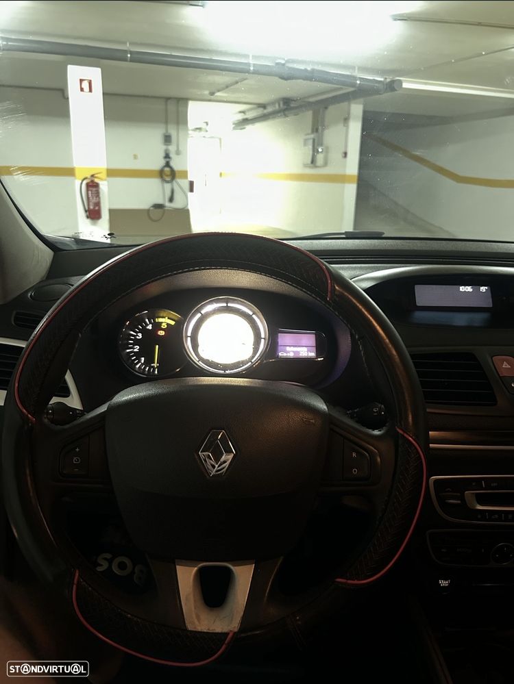 Renault Mégane Sport Tourer 1.5 dCi Dynamique S - 6