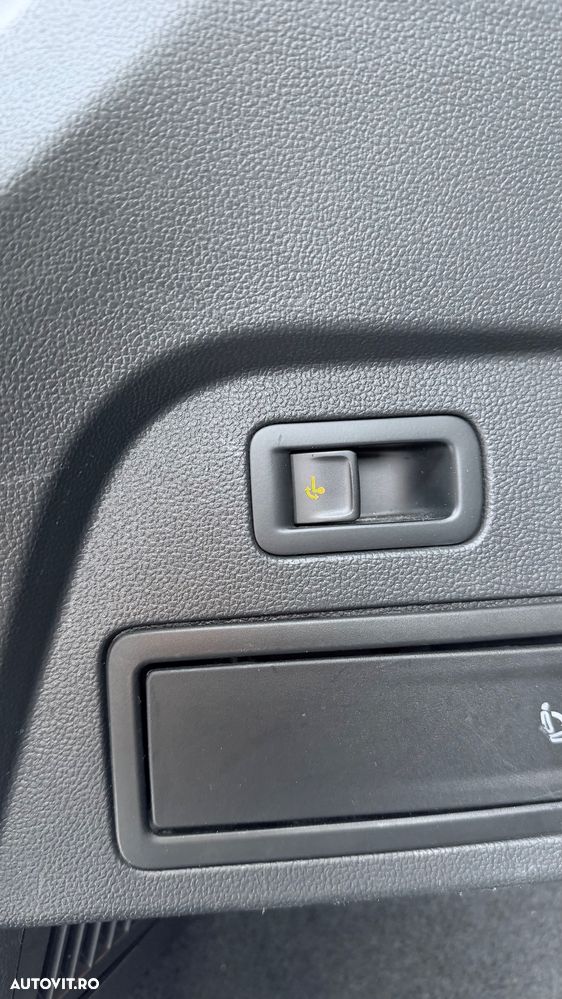 Volkswagen Tiguan - 12