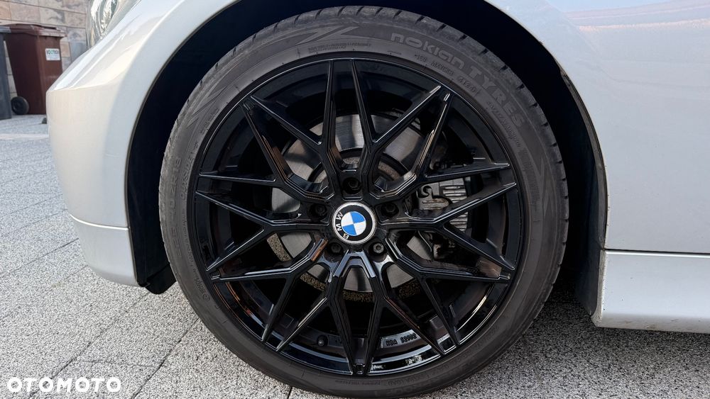BMW Seria 3 330d - 18