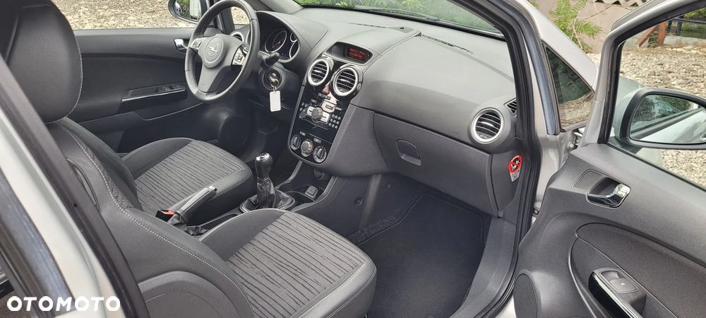 Opel Corsa - 23