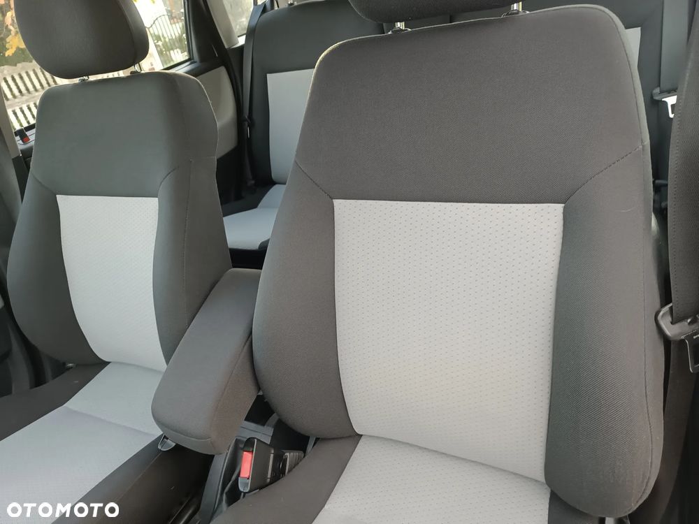 Opel Meriva - 32