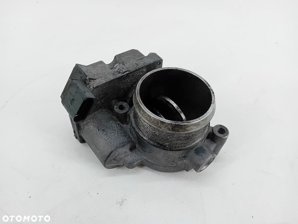 PRZEPUSTNICA AUDI A6 C6 4E0145950C 408240241002 3.0 TDI - 6