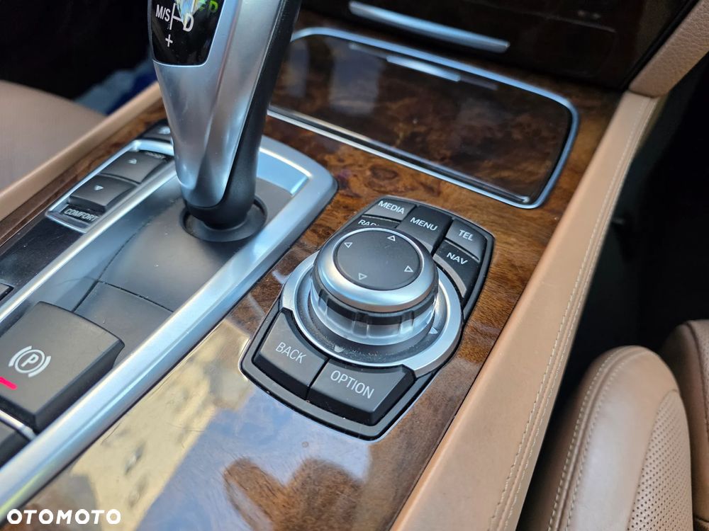 BMW Seria 7 730d xDrive - 21