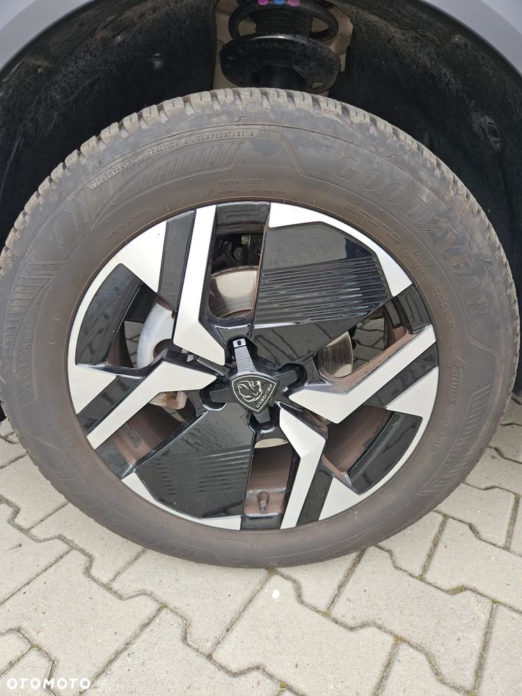 Peugeot 2008 PureTech 130 Allure S&S EAT8 - 16