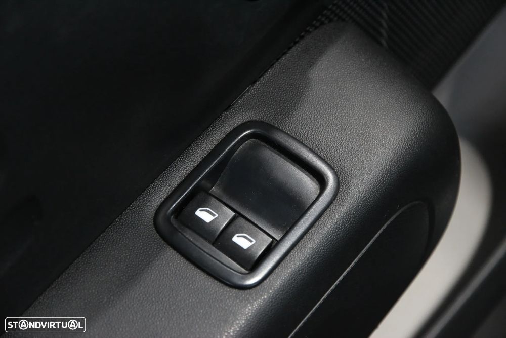 Citroën C3 1.2 PureTech C-Series - 12