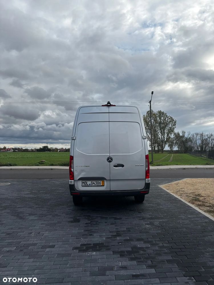 Mercedes-Benz Sprinter - 6