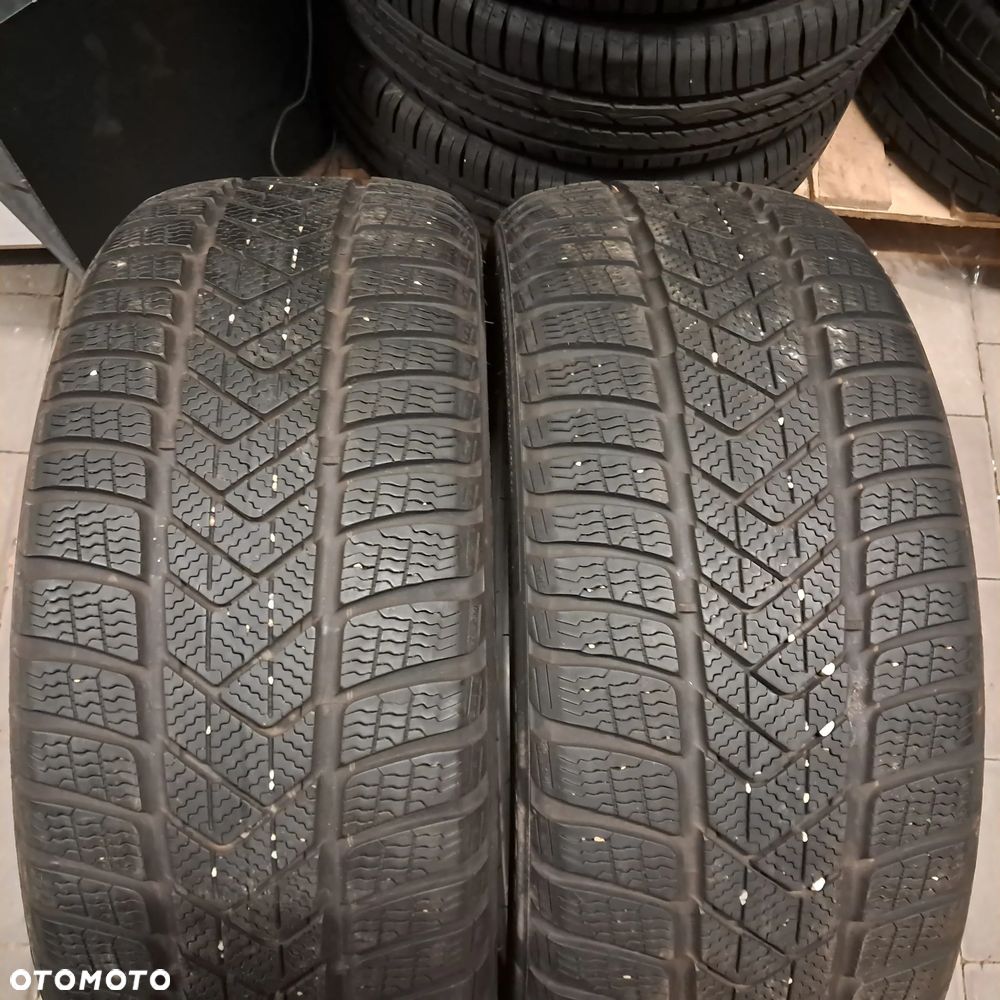 Opony zimowe 2szt 225/40/19 225/40R19 zima pirelli sottozero 3 para