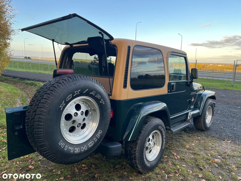 Jeep Wrangler 4.0 Automatik Sahara - 22