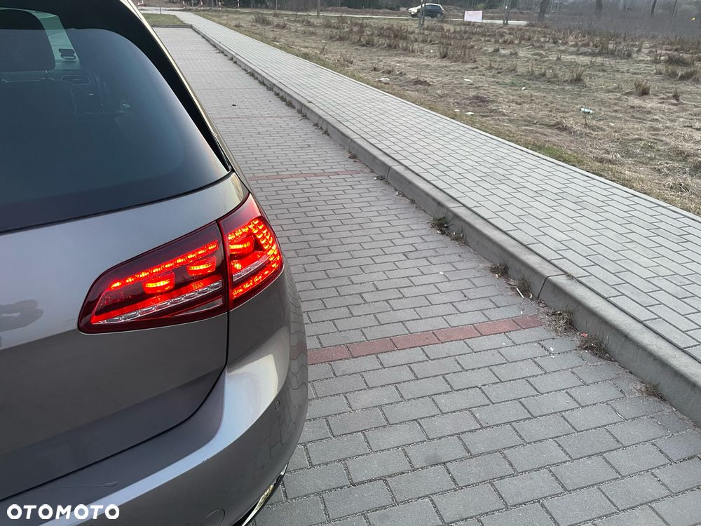 Volkswagen Golf - 23