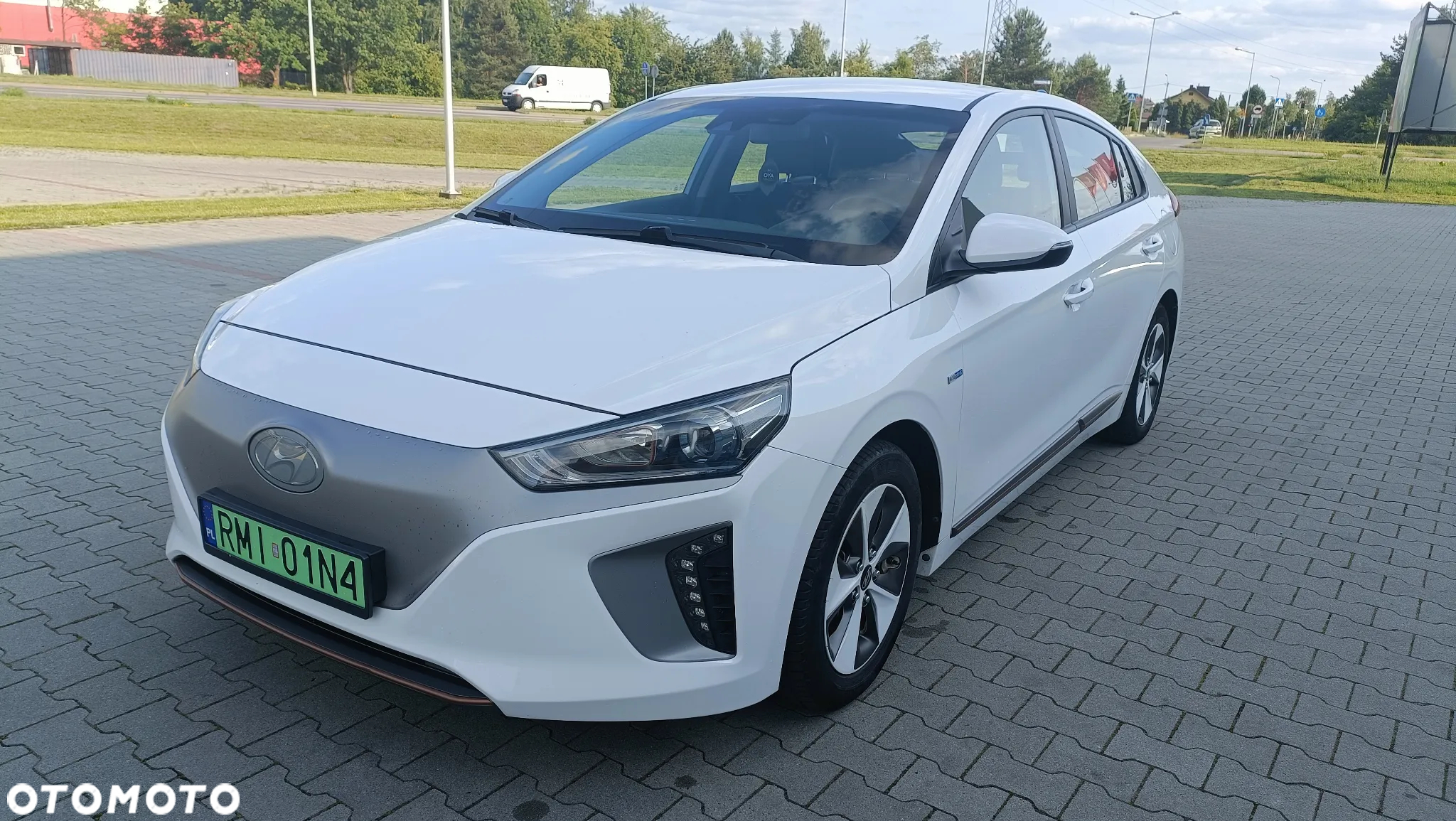 Hyundai IONIQ electric Premium - 2