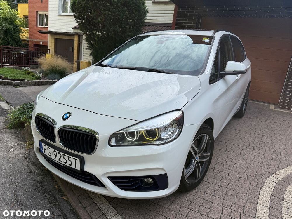 BMW Seria 2 220d Sport Line - 1