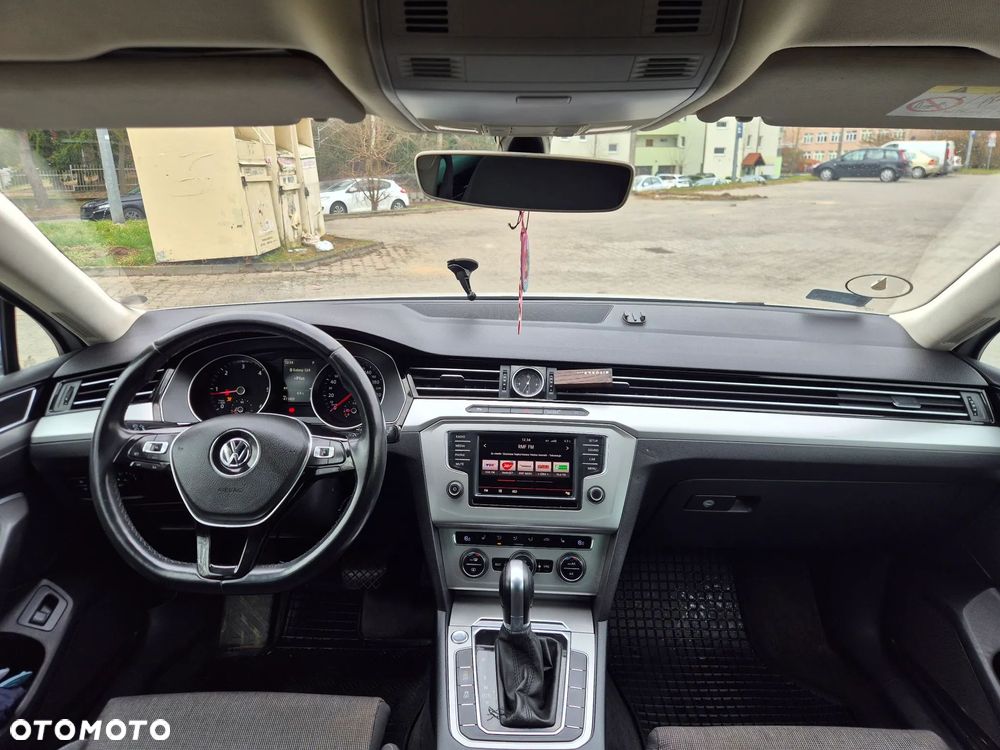 Volkswagen Passat 2.0 TDI SCR DSG Comfortline - 13