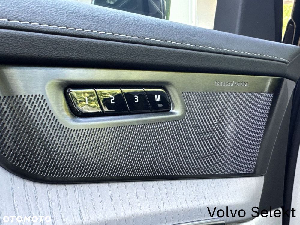 Volvo XC 90 - 23