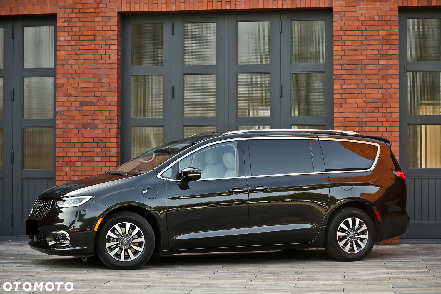 Chrysler Pacifica - 9