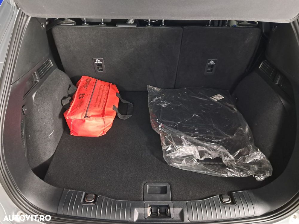 Ford Kuga - 29