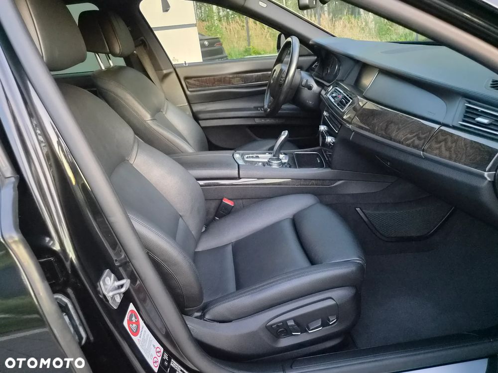BMW Seria 7 730d xDrive - 9