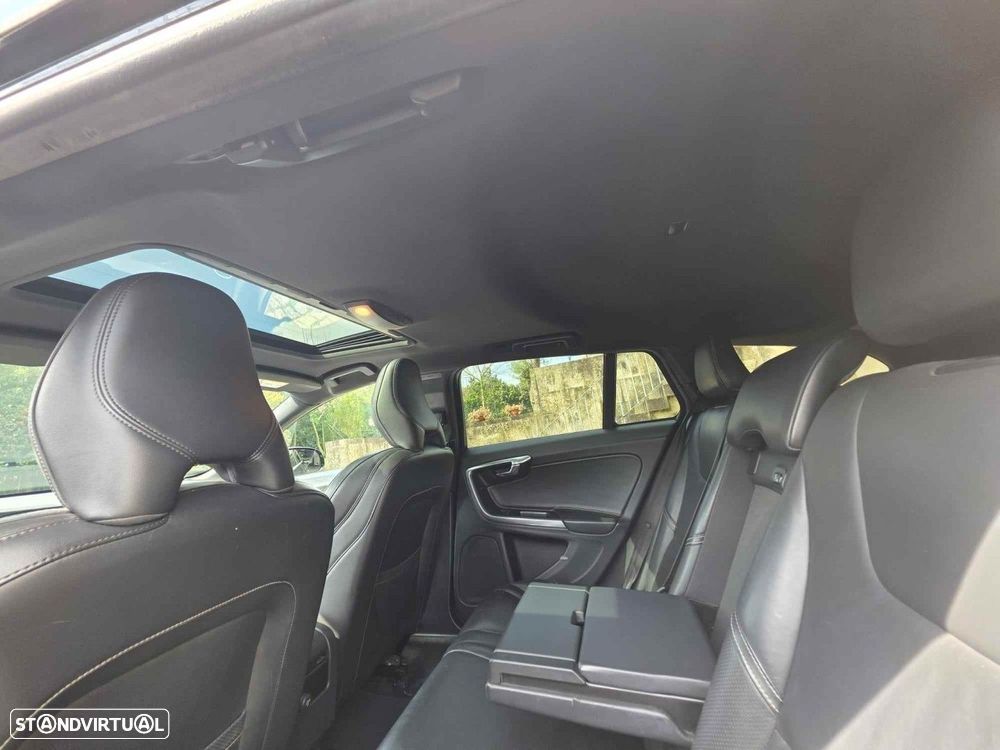 Volvo V60 D6 Twin Engine Geartronic RDesign - 22