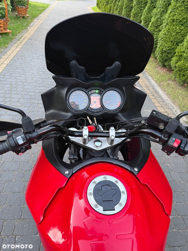 Suzuki V-STROM - 12