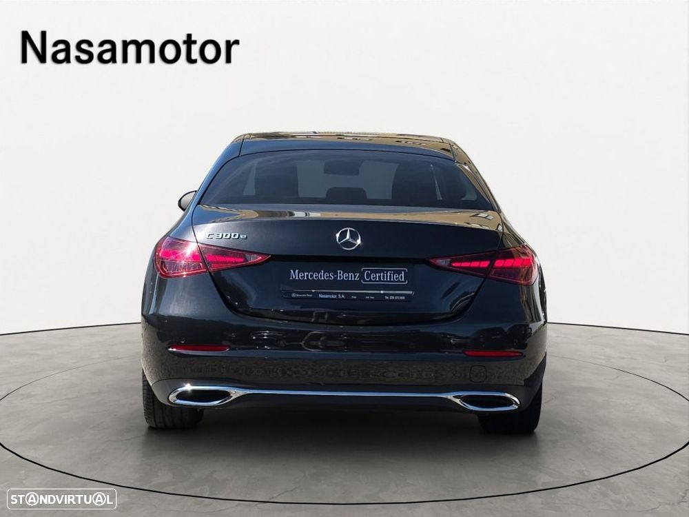 Mercedes-Benz C 300 — fotografia 3
