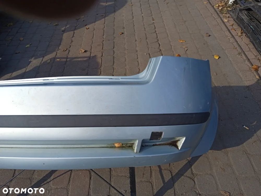 ZDERZAK TYLNY FIAT STILO 3D 3-DRZWI - 3