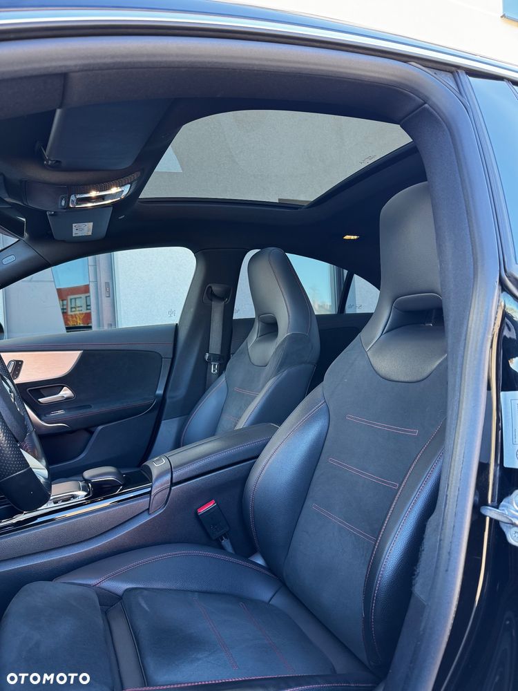 Mercedes-Benz CLA 220 4-Matic AMG Line 7G-DCT - 9